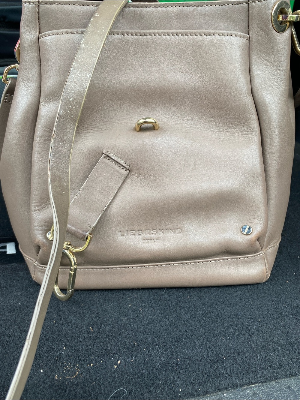 Liebeskind Berlin Round Flap Bucket Bag / Backpack 100 percent cow leather